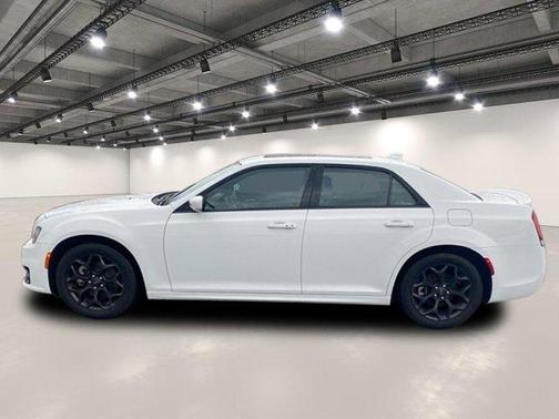 2022 Chrysler 300 S