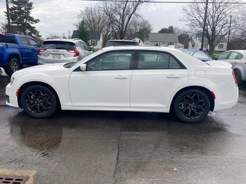 2022 Chrysler 300 S