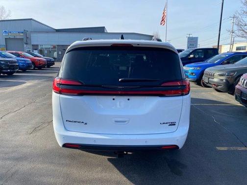 2023 Chrysler Pacifica Limited