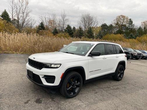 2023 Jeep Grand Cherokee Altitude