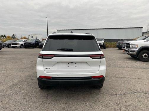 2023 Jeep Grand Cherokee Altitude