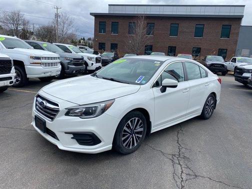 Crystal White Pearl 2019 Subaru Legacy 2.5i Premium