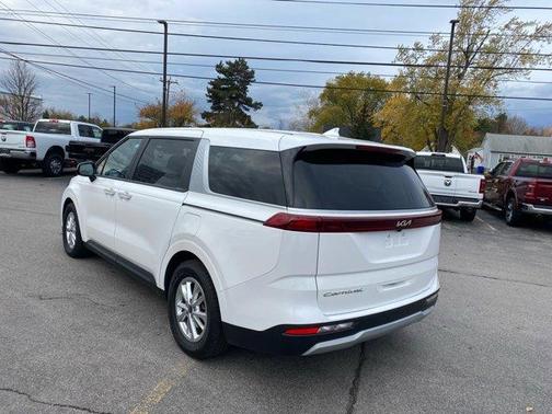 2022 Kia Carnival LXS