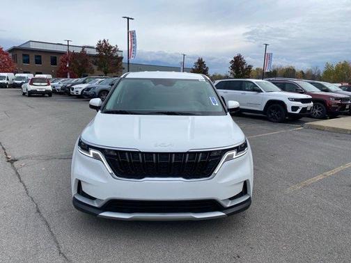 2022 Kia Carnival LXS