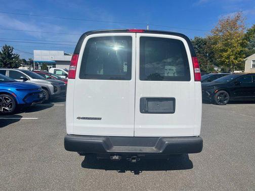 2025 Chevrolet Express 3500 RWD 3500 Regular Wheelbase WT