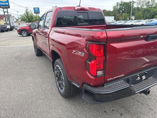 Radiant Red Tintcoat 2026 Chevrolet Colorado Z71