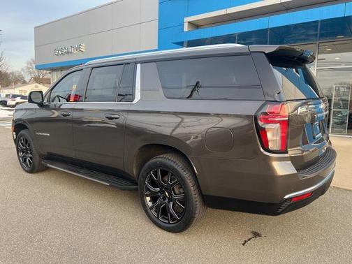2021 Chevrolet Suburban LT