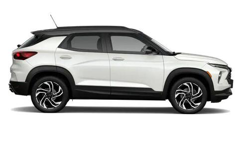 Iridescent Pearl Tricoat 2026 Chevrolet Trailblazer RS