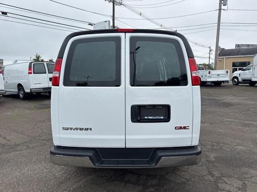 2023 GMC Savana 2500 Work Van