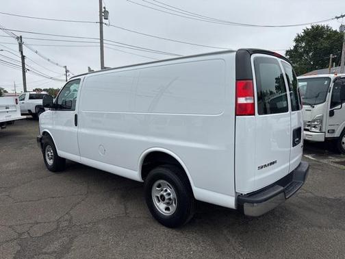 2023 GMC Savana 2500 Work Van