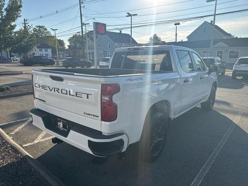 2023 Chevrolet Silverado 1500 Custom