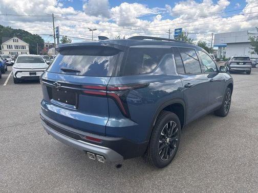 Lakeshore Blue Metallic 2026 Chevrolet Traverse LT
