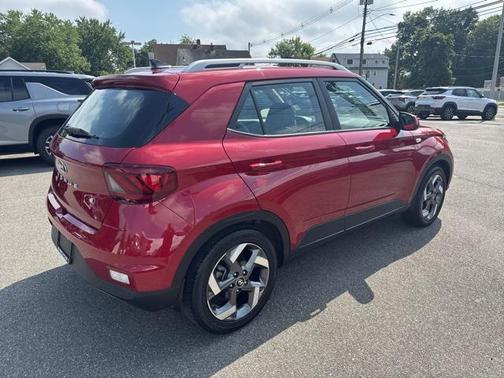 2022 Hyundai VENUE Limited