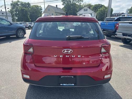 2022 Hyundai VENUE Limited