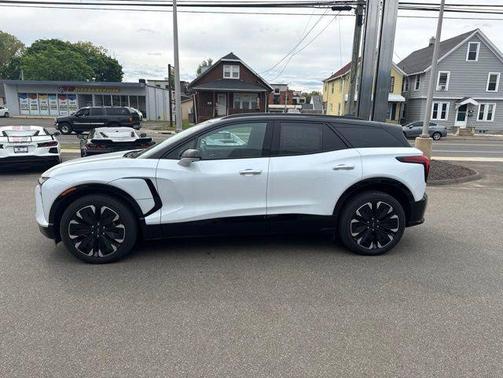Polar White Tricoat 2026 Chevrolet Blazer EV AWD RS