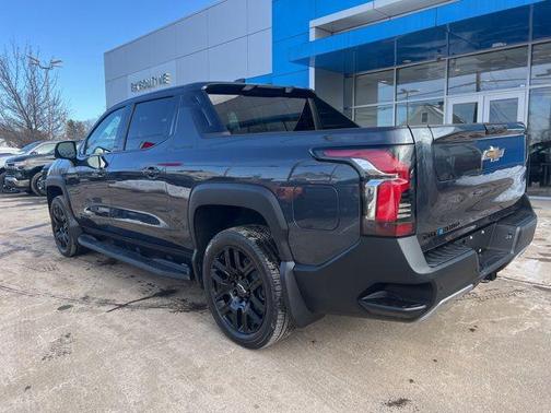 2025 Chevrolet Silverado EV LT