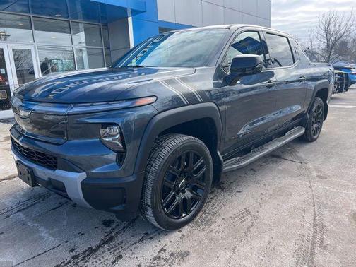 2025 Chevrolet Silverado EV LT