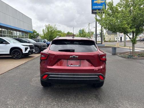 Crimson Metallic 2024 Chevrolet Trax FWD 2RS