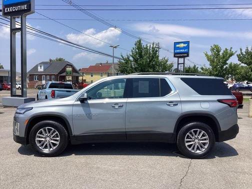 2023 Chevrolet Traverse LT Leather