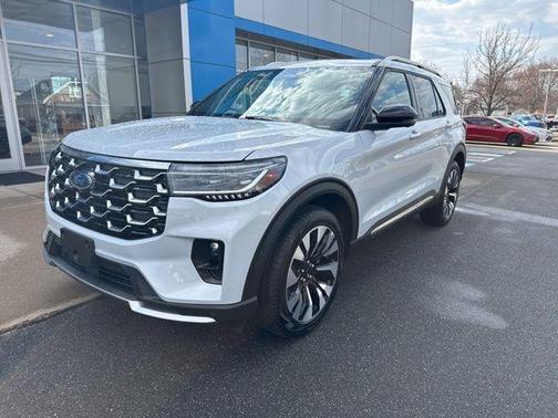 White Metallic 2025 Ford Explorer Platinum
