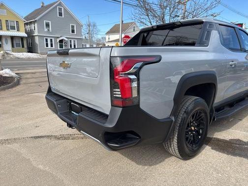 2025 Chevrolet Silverado EV LT