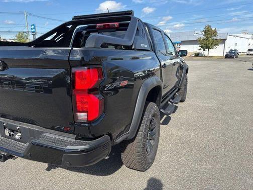 2025 Chevrolet Colorado ZR2