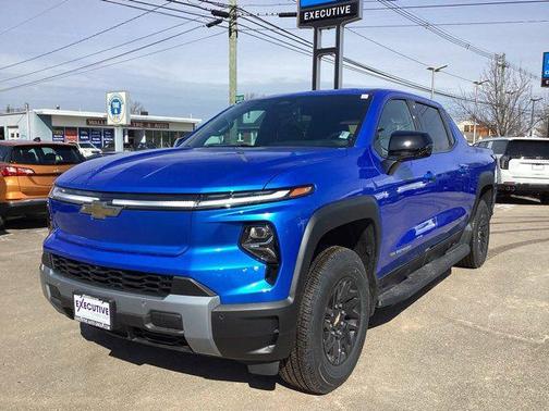 2025 Chevrolet Silverado EV LT