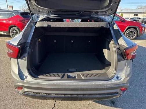 Sterling Gray Metallic 2026 Chevrolet Trax FWD 2RS