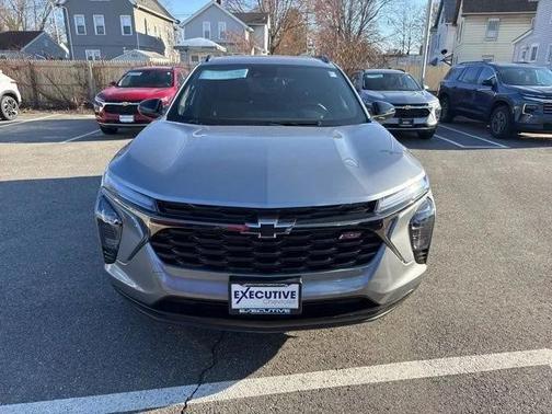 Sterling Gray Metallic 2026 Chevrolet Trax FWD 2RS