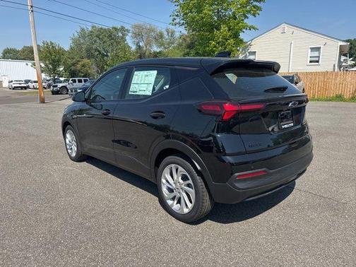 Mosaic Black Metallic 2027 Chevrolet Bolt LT