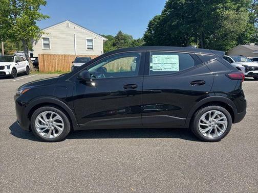 Mosaic Black Metallic 2027 Chevrolet Bolt LT