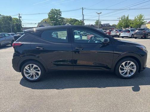 Mosaic Black Metallic 2027 Chevrolet Bolt LT