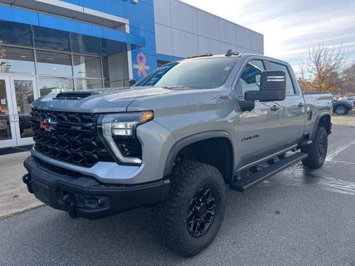 2024 Chevrolet Silverado 2500 4WD Crew Cab Standard Bed ZR2