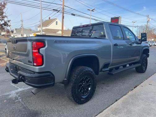 2024 Chevrolet Silverado 2500 4WD Crew Cab Standard Bed ZR2