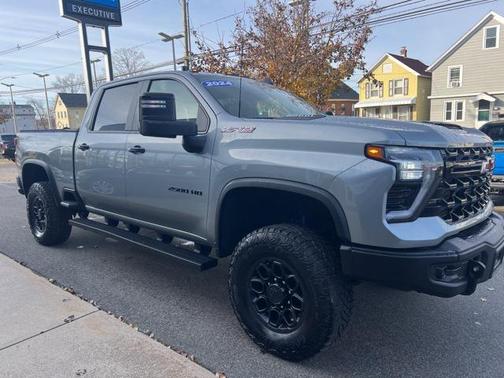 2024 Chevrolet Silverado 2500 4WD Crew Cab Standard Bed ZR2