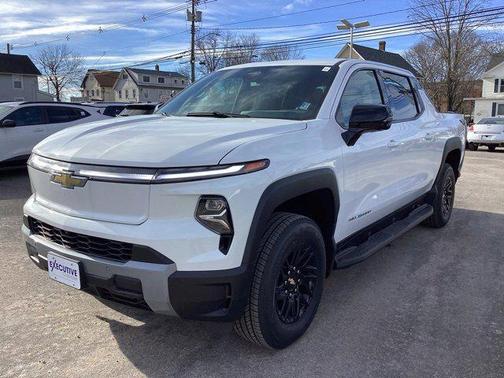 2025 Chevrolet Silverado EV LT