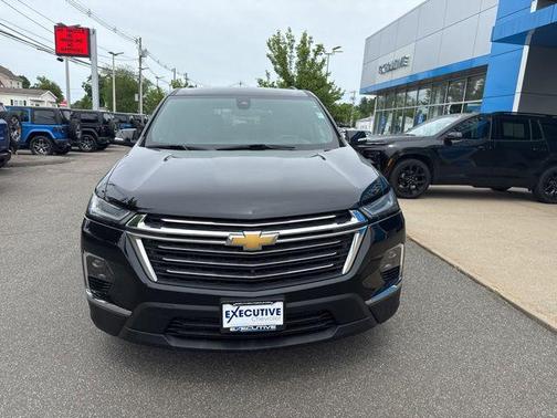Mosaic Black Metallic 2023 Chevrolet Traverse LT Leather