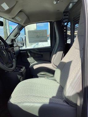 2025 Chevrolet Express 2500 RWD 2500 Regular Wheelbase WT