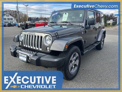 2016 Jeep Wrangler Unlimited Sahara