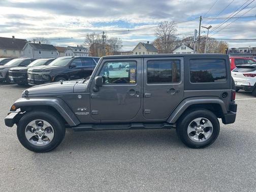 2016 Jeep Wrangler Unlimited Sahara