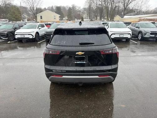 Mosaic Black Metallic 2026 Chevrolet Equinox 1LT