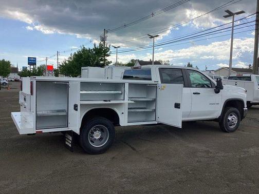 2025 Chevrolet Silverado 3500 WT