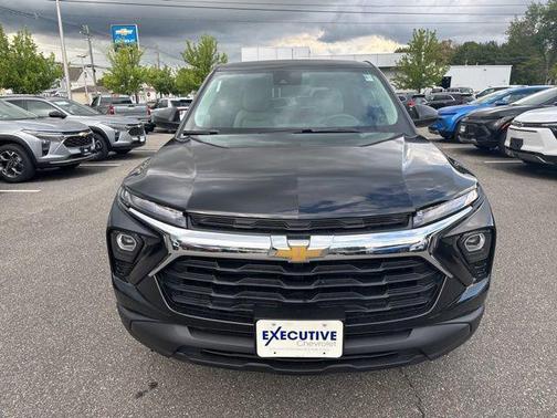 Mosaic Black Metallic 2026 Chevrolet Trailblazer LS