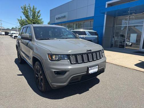 Sting-Gray Clearcoat 2021 Jeep Grand Cherokee Laredo