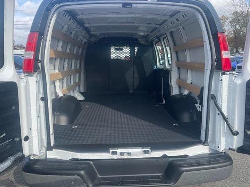 2024 GMC Savana 2500 Work Van