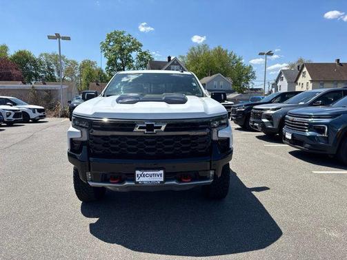 Summit White 2025 Chevrolet Silverado 1500 ZR2