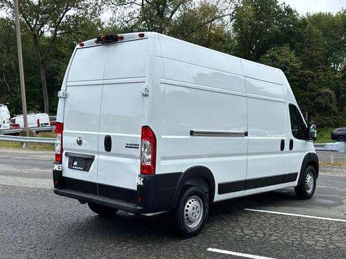 Bright White Clearcoat 2024 RAM ProMaster 3500 High Roof