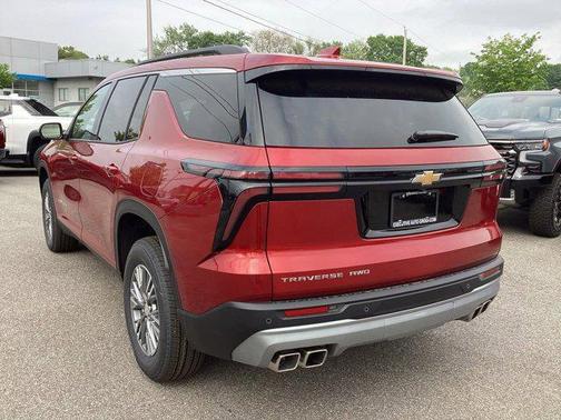 2025 Chevrolet Traverse LT