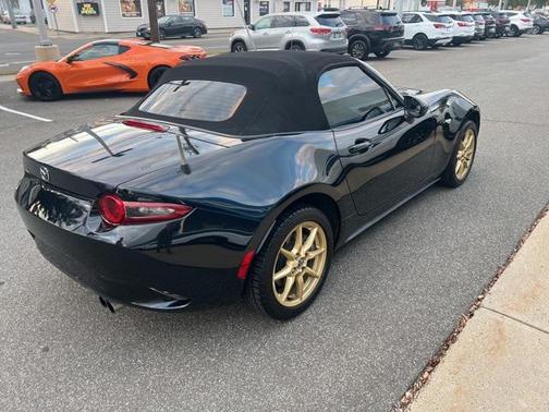 2017 Mazda MX-5 Miata Sport