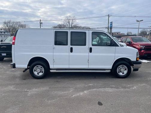 2024 Chevrolet Express 2500 RWD 2500 Regular Wheelbase WT